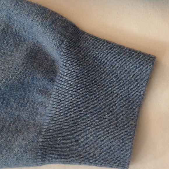 NAADAM Cashmere V-Neck Sweater - Picture 6 of 11